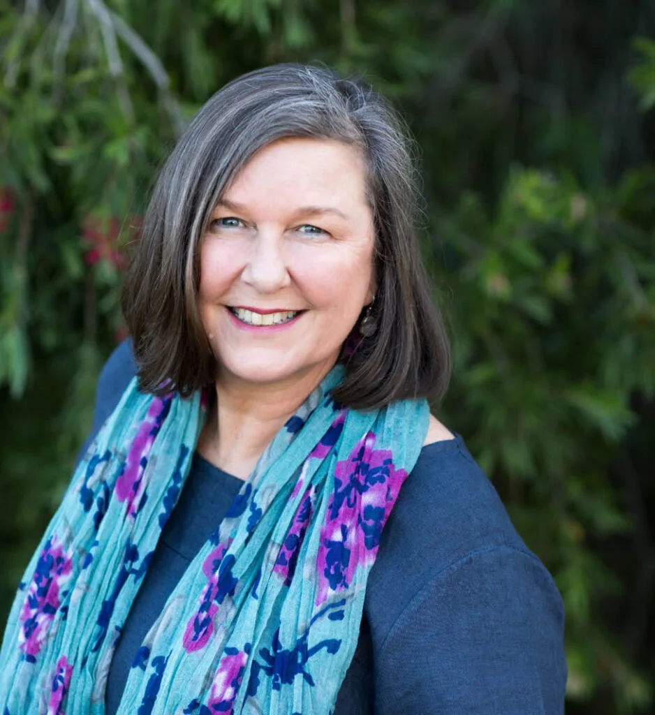 Fiona Dundas, experienced relationship and Individual therapist at YMU