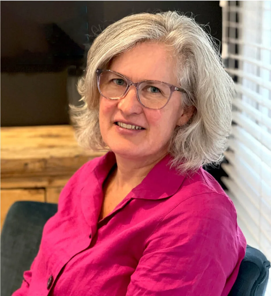 Sair Gordon, experienced relationship and individual therapist at YMU