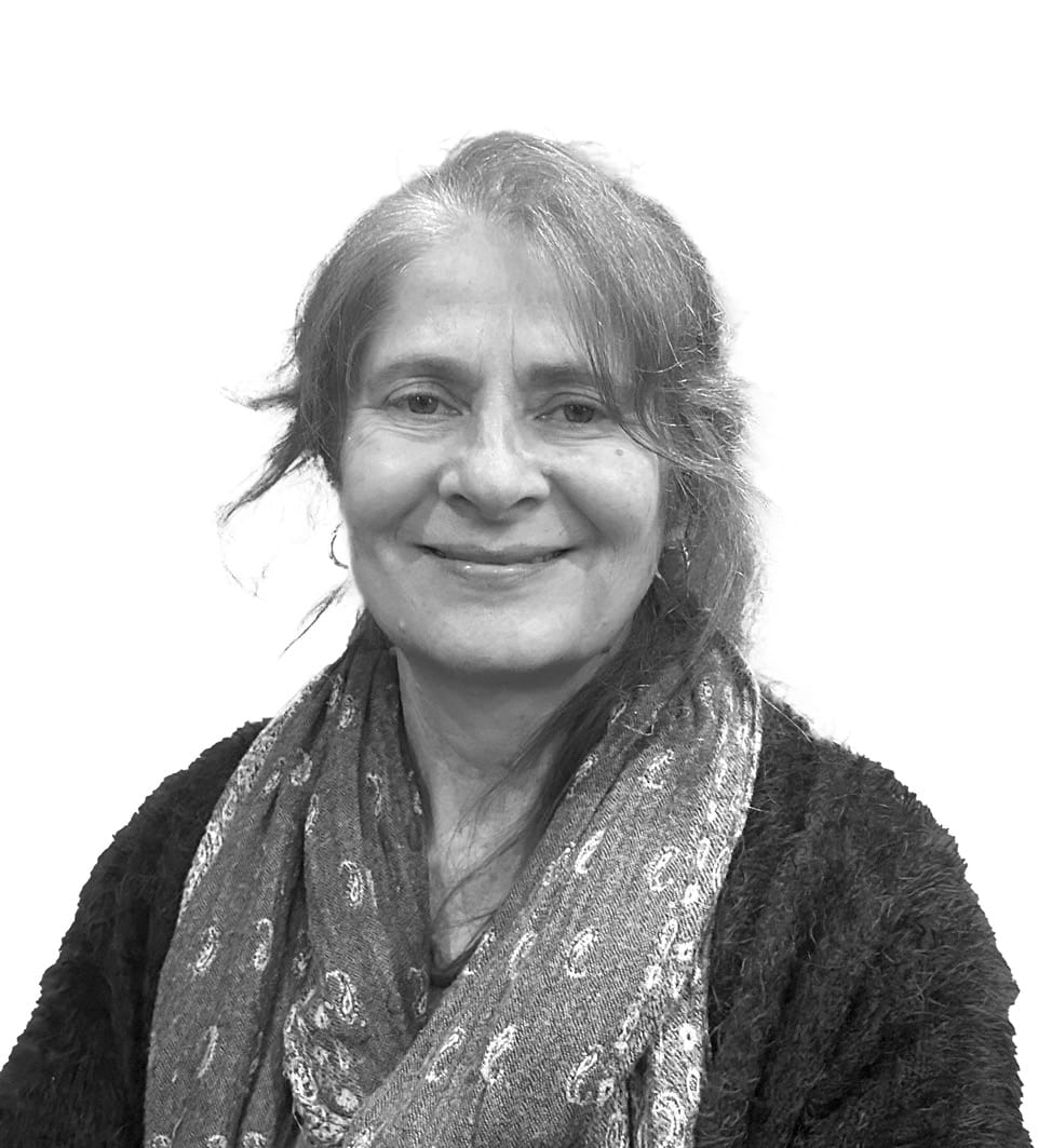 Nicola Carter, Clinical Psychologist, and experienced family and couple therapist on-line at YMU