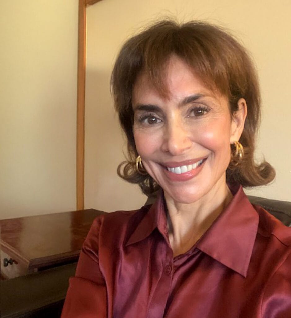 Jeanette Holland is an accredited EFT therapist and experienced relationship and individual therapist based in Canberra at YMU.